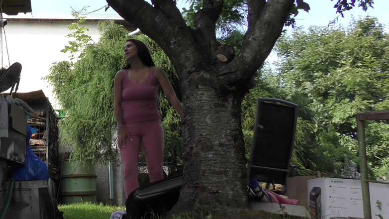 Leon Lambert Girls Twerk Parties CFNM: Neighbor´s barbecue party hot tight girls in summer dress short...