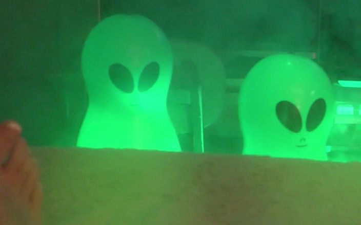 Voo Doo XXX: Nadmuchiwane spotkanie kosmitów