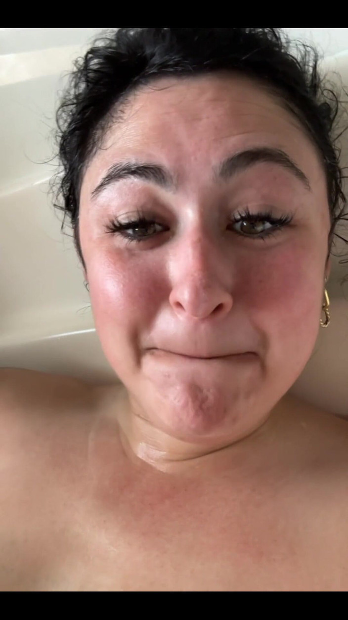 Josie Jaxxon: 욕조에서 월요일 업데이트