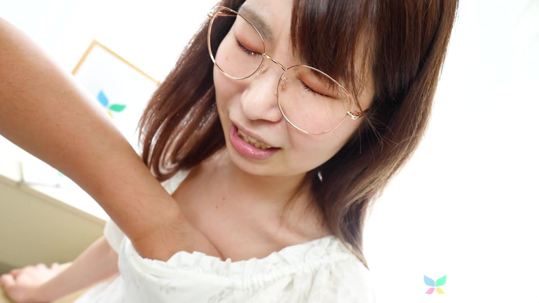 Tenshigao: Office Worker Miss Momoko Azuma in Her First Adult Video
