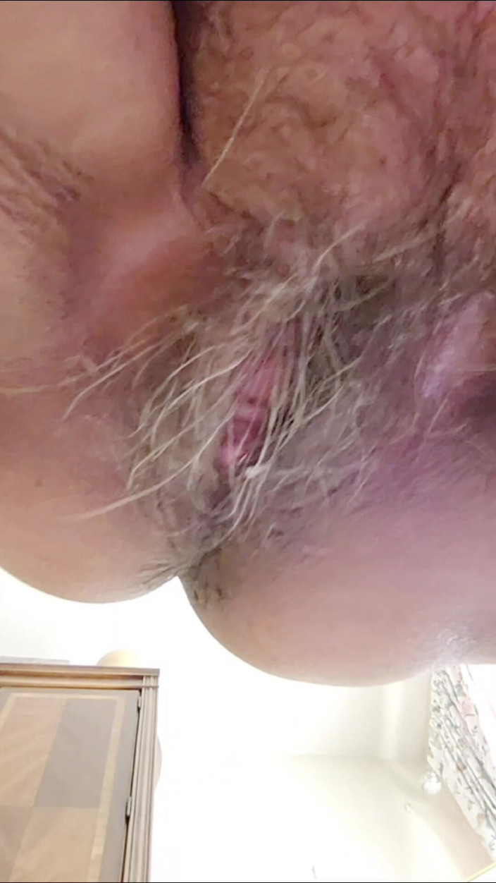 Zilah Luz: Je veux que tu éjacules dans ma chatte poilue