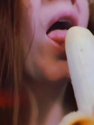 Mathilda's studio: Like blowjob