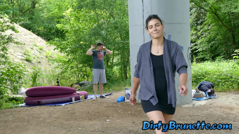 Dirty Brunette: Changing outdoor and trying to pee