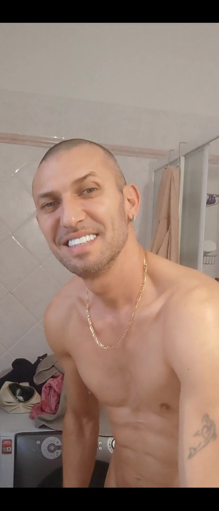 Boy jerking off: 让我们开始准备除夕夜