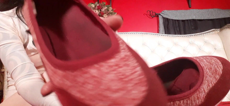 PandoraSG: Burgundowe mieszkania