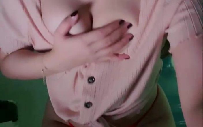 Chinita Wife: Cô gái châu Á nhút nhát khoe bộ ngực hoàn hảo...