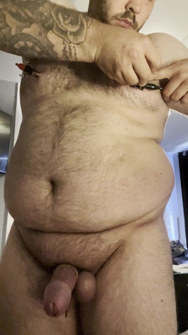 Shaun Cbt: Kutas i kulki zamieniają fioletowy w bondage z ekstremalnymi zaciskami...