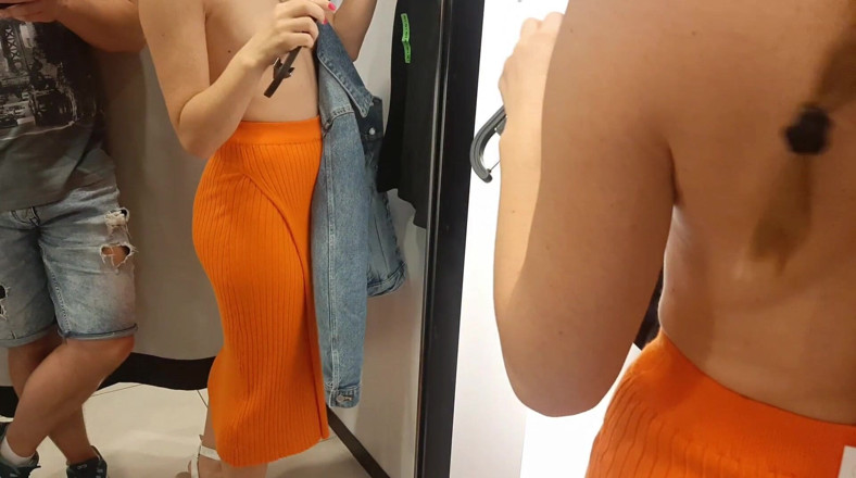 AnnaHomeMix: Orang asing seksi meminta saya melihatnya di bilik fitting.