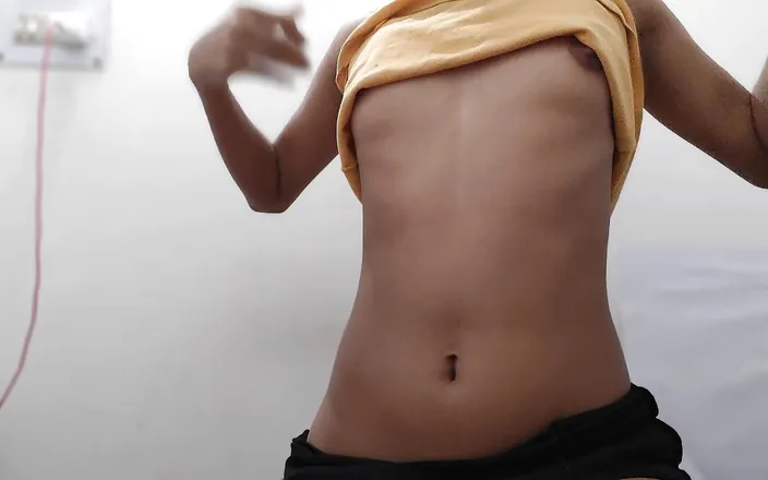 desigirl93: Hot Cute Indian Girl Having Juicy Feling Who Wants to...