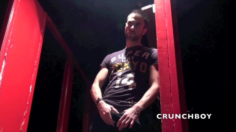 Crunch Boy: Mike banged by the pornstar Will Helm
