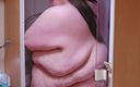 SSBBWLadyBrads: Douche dans une caravane à poil