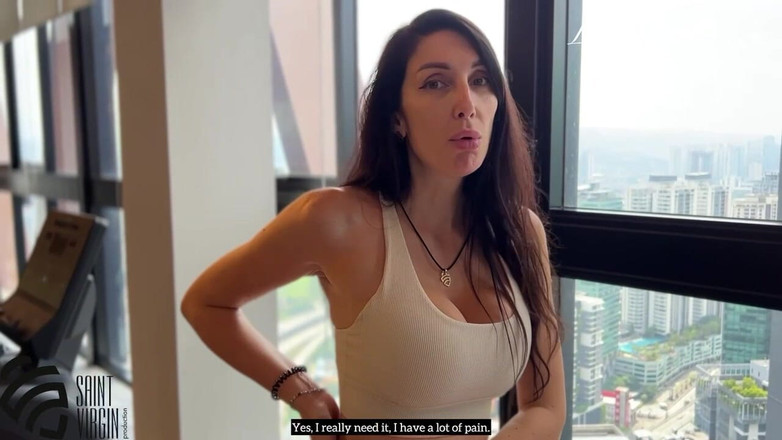 LizaVirgin: Мачуха трахалася з масажистом. Лаштунками