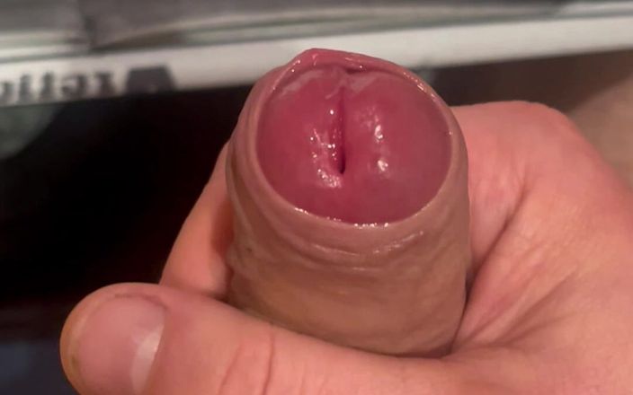Young cum: Thủ dâm con cặc của tôi trong nhà vệ sinh...