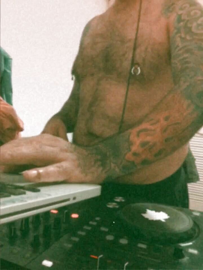 Phillholes: Un arrapa dj