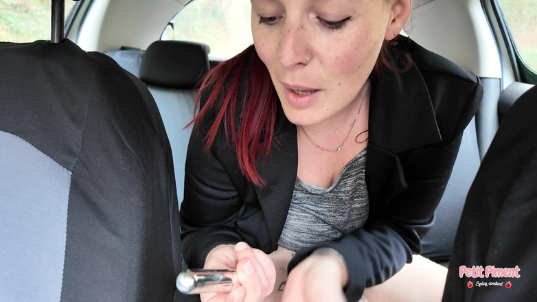 Petitpiment: 차 안에서 자위해!