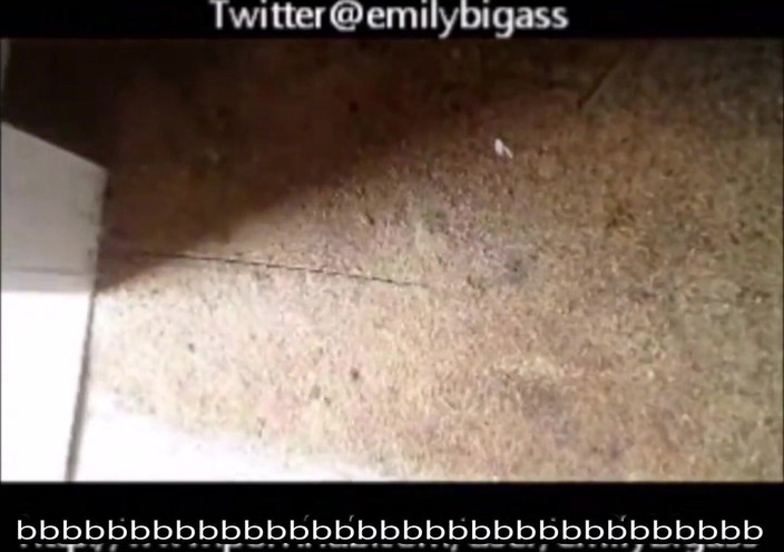 Fat Goddes: Lucrând goală la locul de muncă am fost prins de șeful...