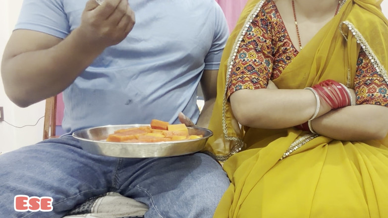 Sammy Sins: Bhabhi desi menjaga abang iparnya dan dikongkek keras