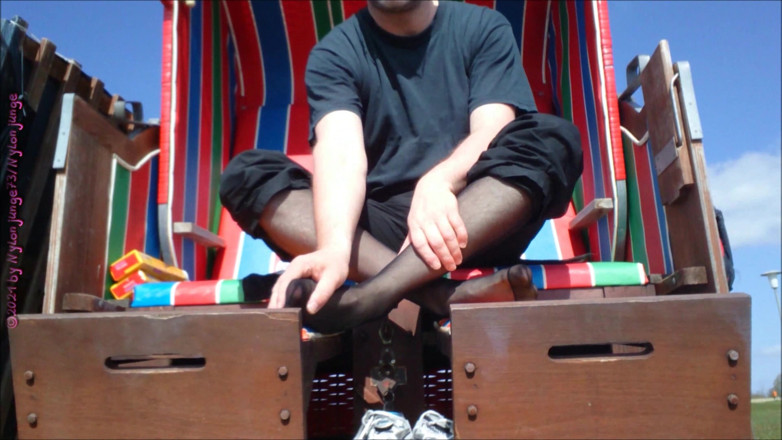 Carmen_Nylonjunge: Preto fsh na praia ** wangerland de férias **