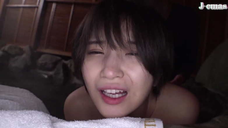 J-Cams: Una belleza atrevida abraza el aire libre y deja un...