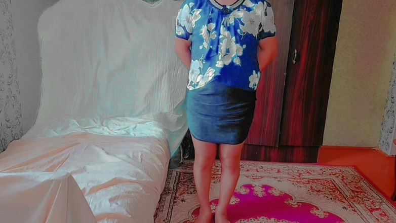 Kitty_Cross: Чарівна сіссі регулює пов'язку на голові з Girly Giggle