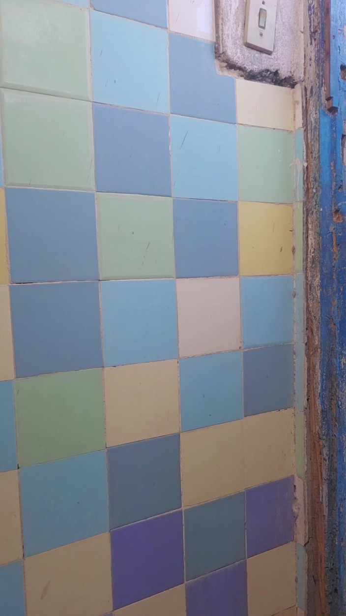 TheBlacKHunterr: Công nhân trong phòng tắm