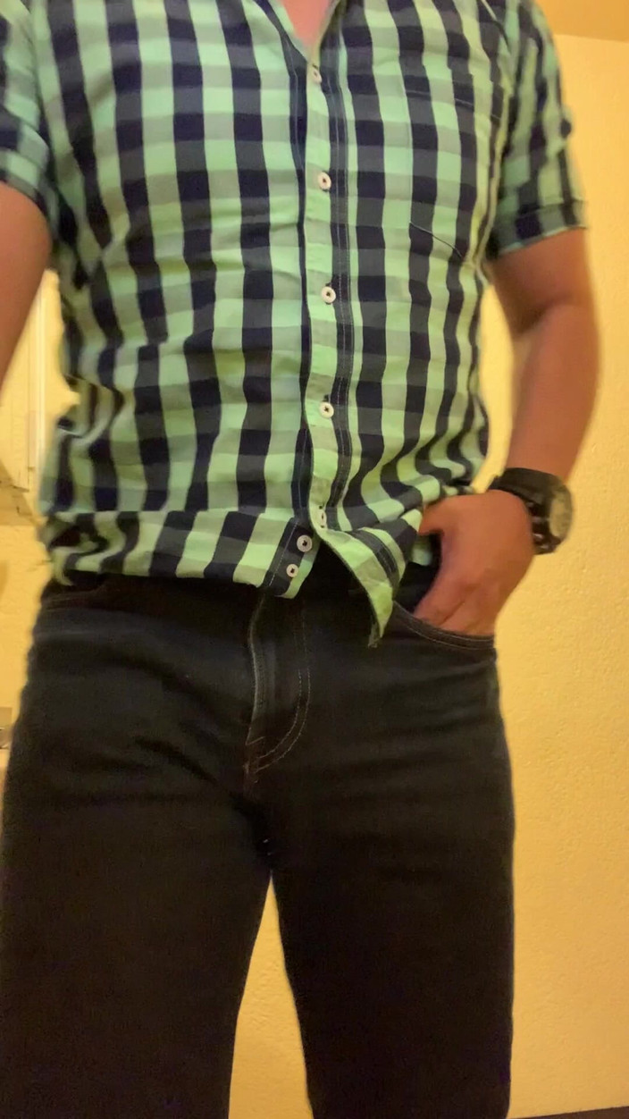 PropertyofMilton: Kırmızılı adamlar.