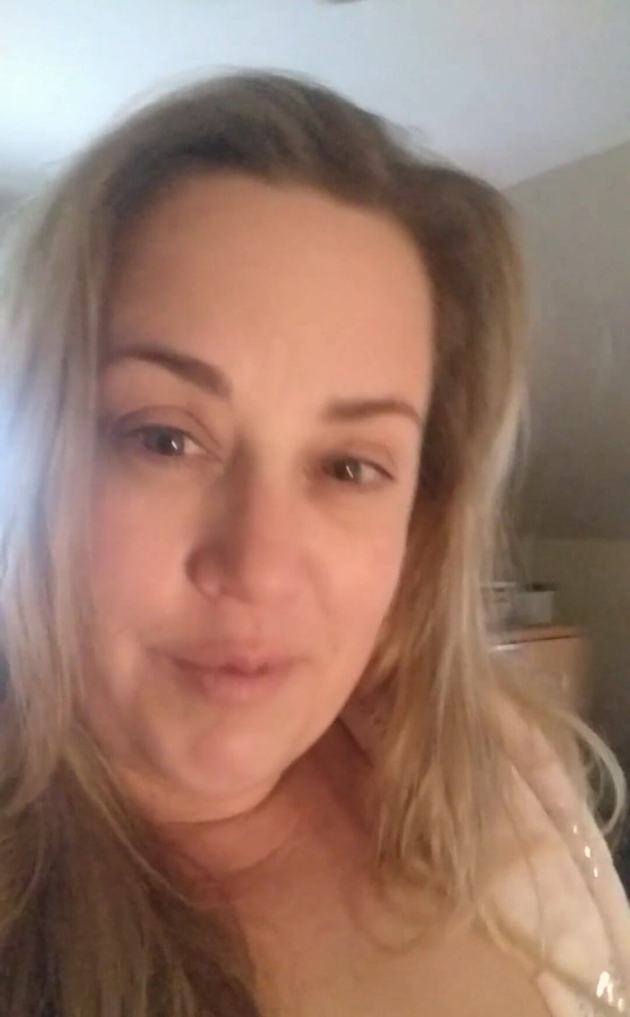 Lily Bay: Mari kita melalui manic ini Isnin menjadi kotor bersama-sama. Tiada...