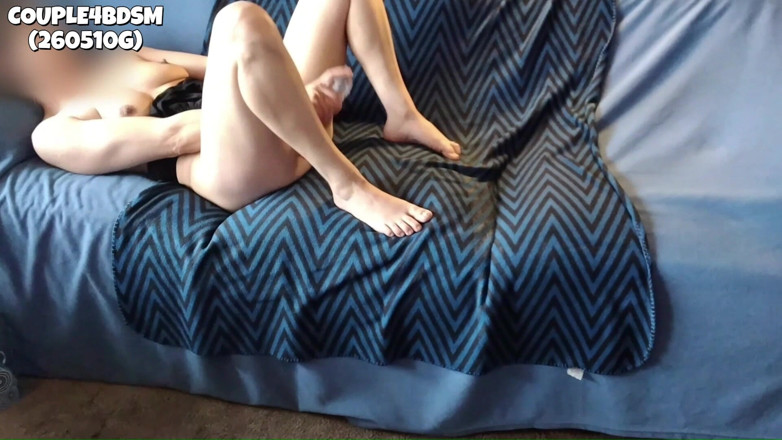 Couple4bdsm: Leker min fitta med min lila dildo (260510g)