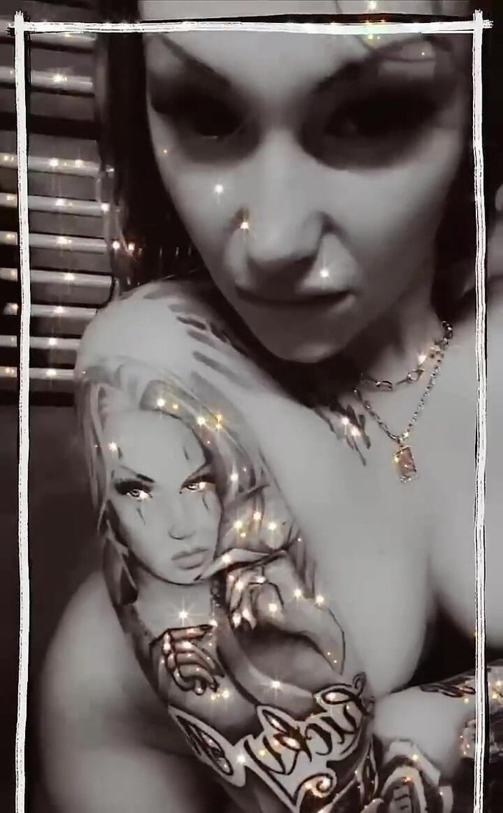 Goddess Misha Goldy: 제 마음의 핵심은 여러분의 재정적 노예 제도입니다.