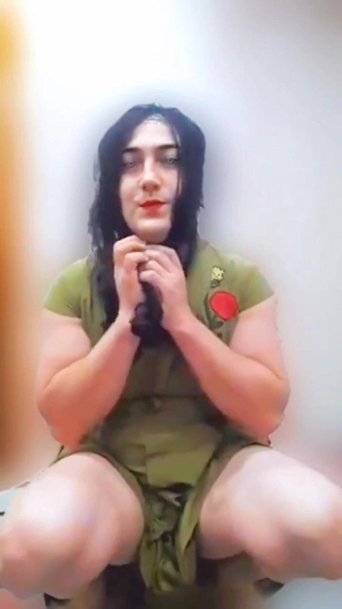 Kitty_Cross: मुझे तुम्हारा दिन गंदी बनाने दो