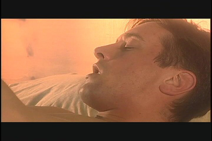 Perfect Porno: La ragazza arrapata viene confortata da un tipo con un...