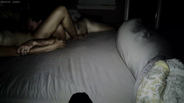 White Locust: 舔湿的甜美阴户