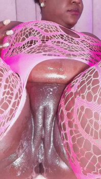 If She Got Fat Azz You Gotta Dig Her Hole and Cream Pie It