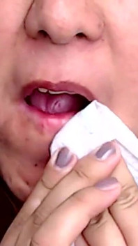 Labial, Besos Y Mamadas