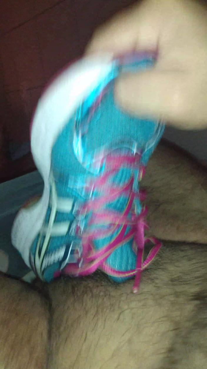 Sneakerfetish_BR: Uwielbiam pieprzyć moją kolekcję trampek