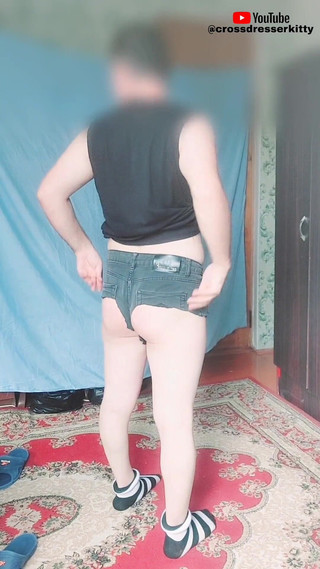 Kitty_Cross: Oddávejte se okouzlujícímu světu crossdressingu jako nádherná bohyně