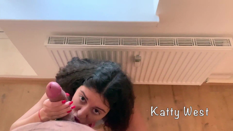 Katty West: 第一人称视角 与可爱的俄罗斯女孩口交和后入