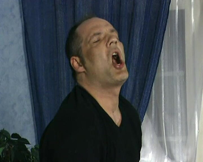 Deutscher hardcore: Getatoeëerde Duitse blonde hoer eet sperma na hete neukpartij