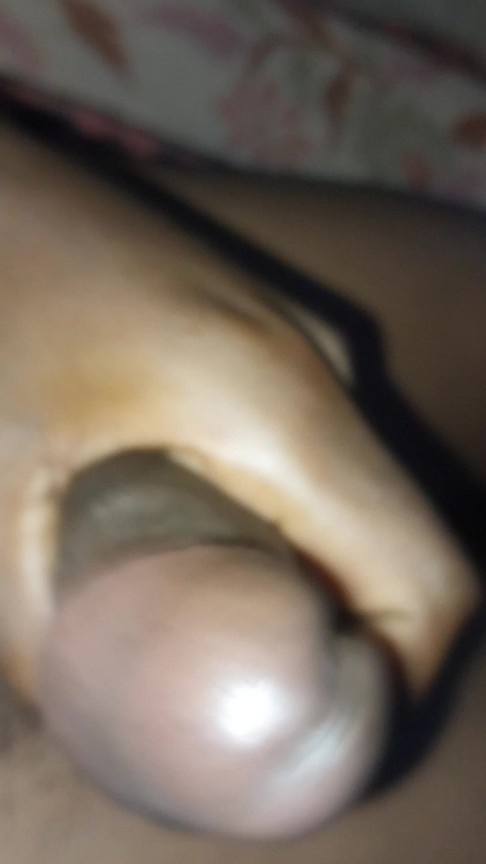 LoVbRo1: वीर्य निकलने तक बड़ा लंड चूसना