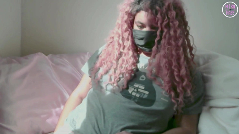 Mika Haze: Wearing mask and ignoring you