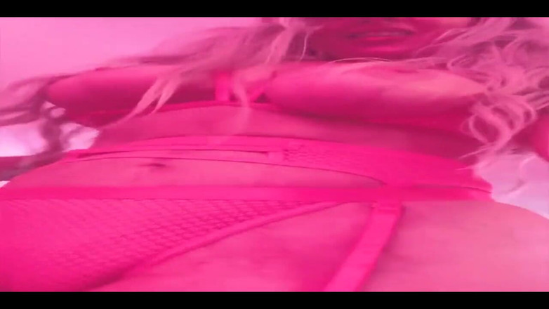 PaintedRose: Sai che vuoi arrivare dietro il grande culo della matrigna.....