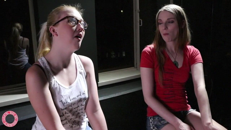 Samantha Rone: Samantha rone, ella darling berbagi permen karet dan memek