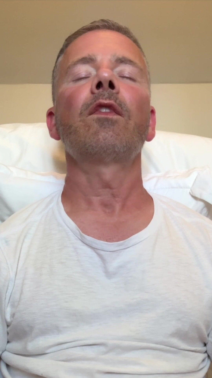 NakedFoxx: Экстремальные не дают дойти до оргазма, не даю дойти до оргазма - просто трогаю мою уздечку к самому интенсивному оргазму в моей жизни!