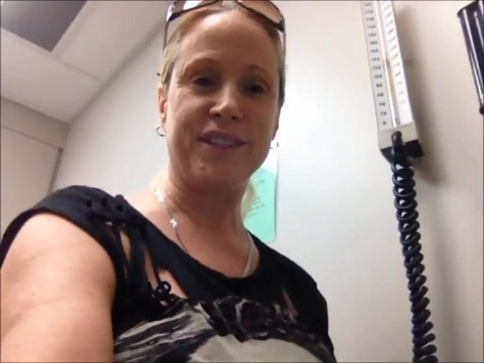 Gartersex: Doctor catches me masturbating in his room