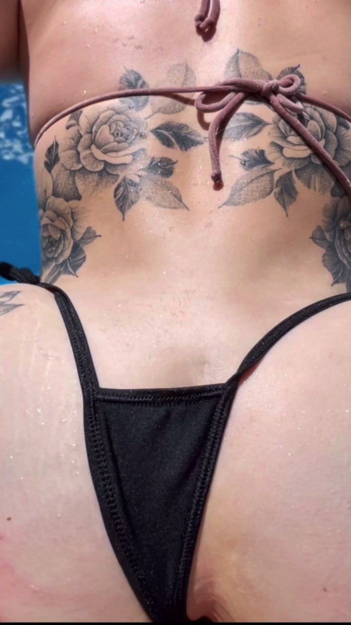 Kate jenn: 수영장에서 내 거유 의붓 여동생을 폭파 (집에서 만든 포르노 스페인어)