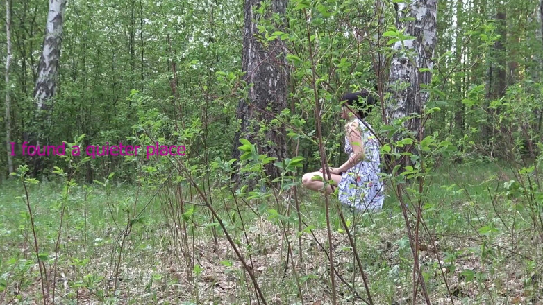 KristinaSlut: Flashing My Pussy in the Woods