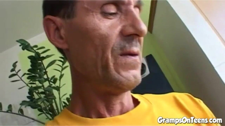Gramps On Teens: Старому чувак трахают юную киску