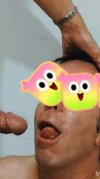 Fick karl in dusche und sperma. in den mund