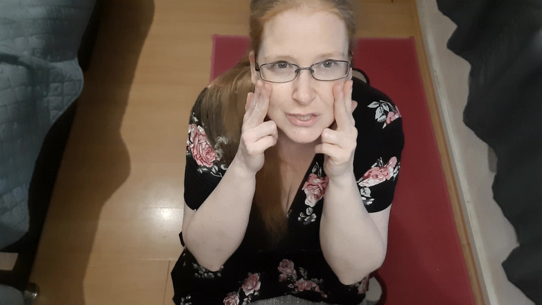 Curly_Dreams: Sono Inginocchiato Davanti a Te, Tu Ti Stai Masturbando Il...