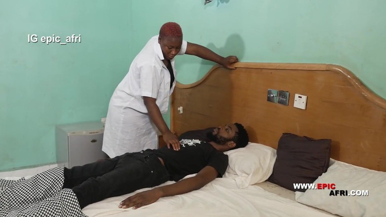 Epicafri: Un bilan de l’infirmière finit en chevauchant une bite